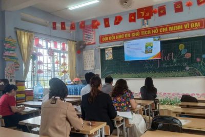 Giáo viên Trường Tiểu học Lê Đình Chinh, xã Nhân Cơ, tỉnh Lâm Đồng đã tham gia tập huấn sử dụng bộ sách giáo khoa Kết nối tri thức với cuộc sống